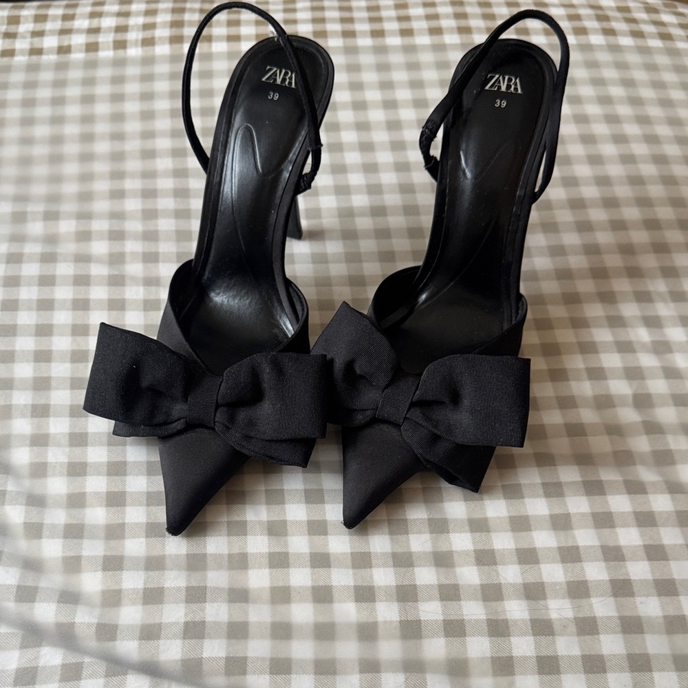 Zara Women's Black Heels with Bow Accent